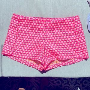 Lilly Pulitzer Neon Pink geometric pattern shorts